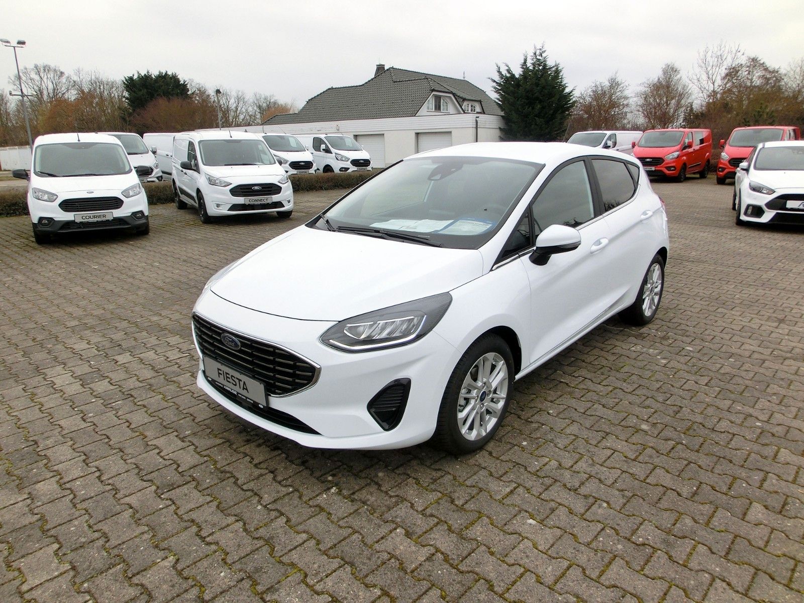 Fahrzeugabbildung Ford Fiesta Titanium *LED*Winterpaket*Parkpilot*