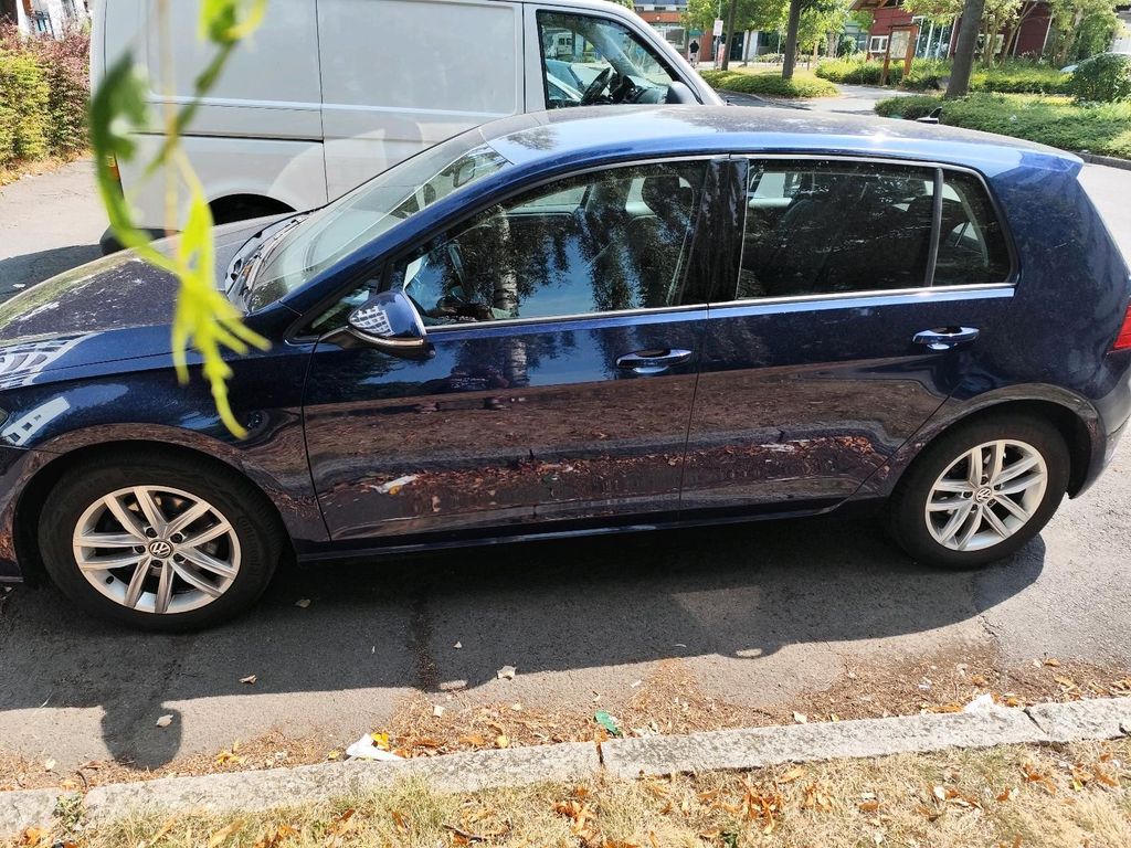 Image of Volkswagen Golf