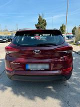 Hyundai Tucson - Hyundai TUCSON: Hyunda