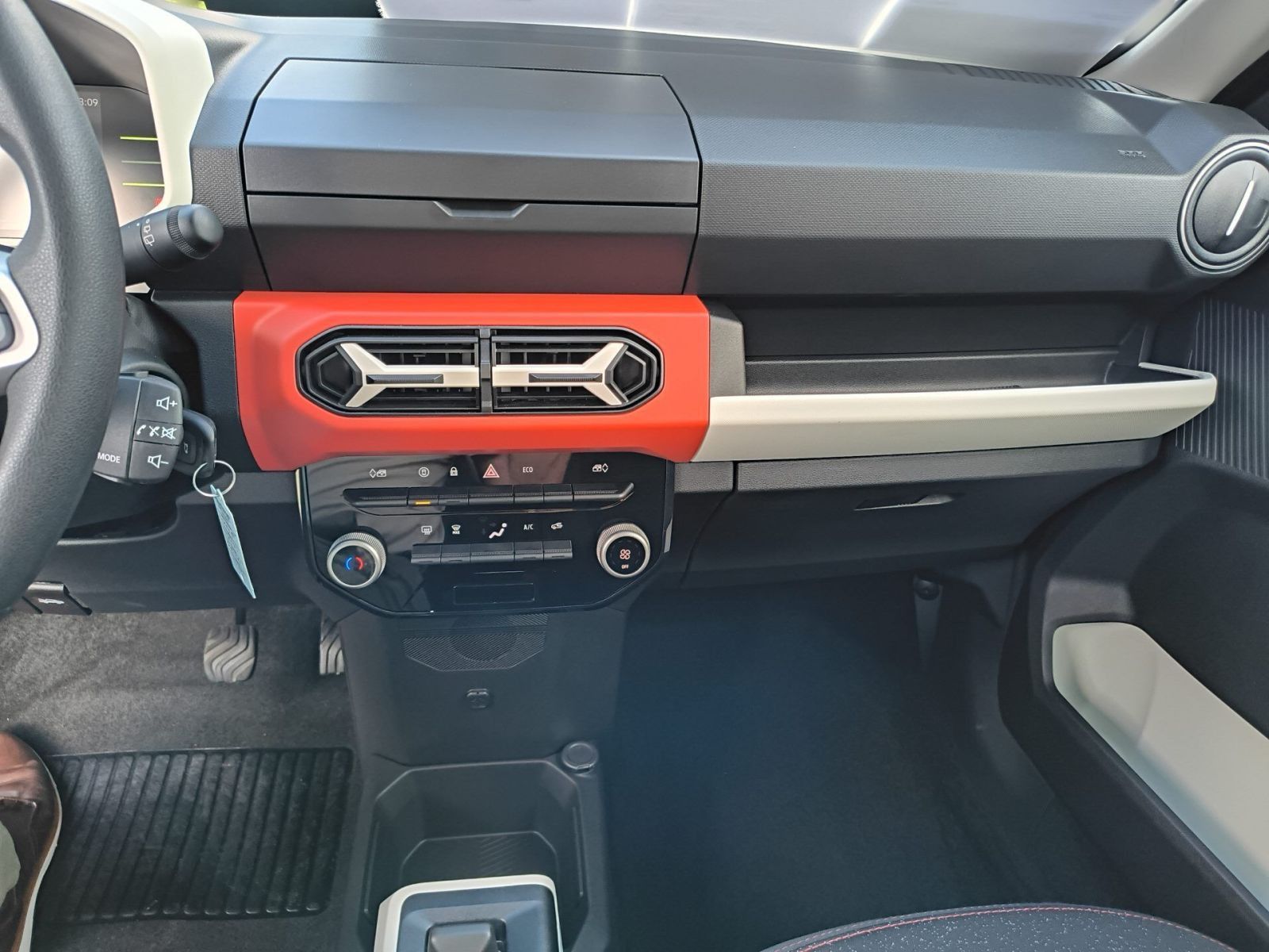 Fahrzeugabbildung Dacia Spring Electric 45 Expression*Klima*Allwetter*Te
