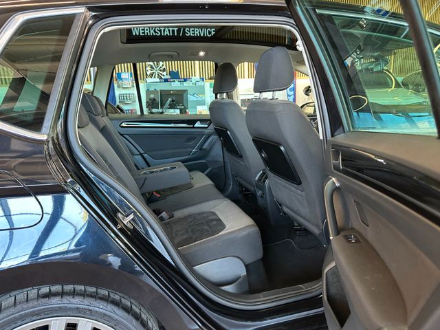 Volkswagen Golf Sportsvan VII *Highline*Pano*R Line*