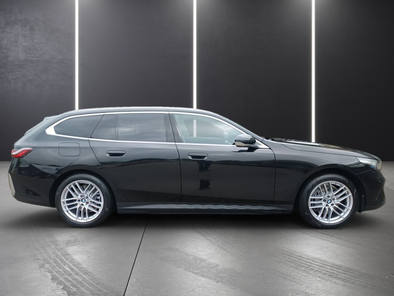 BMW i5 eDrive40 HARMAN/KARDON+19"LM+SSV+LED ADAPTIV+ imagem 3