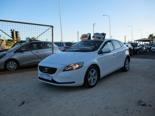 Volvo V40 D2 FULL OPTIONAL (NAVI) 2016