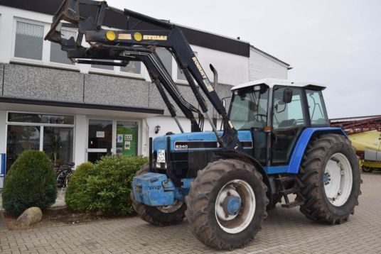 New Holland 8340 