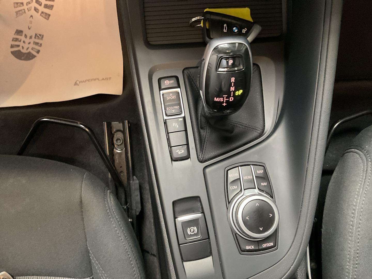 BMW X1 xDrive 20i Navi LED el-Heckklappe Klimaautom 