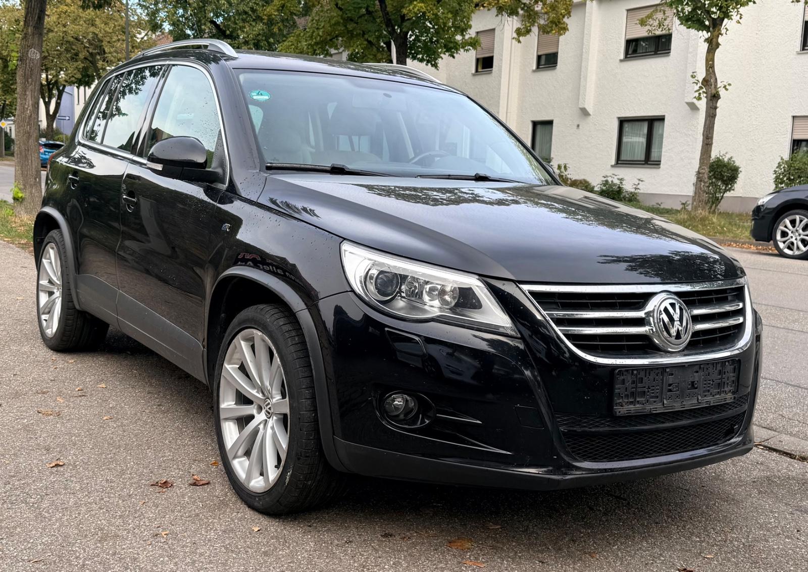 Volkswagen Tiguan R-Line 1.4 TSI 4Motion/VW INDIVIDUAL/AHK
