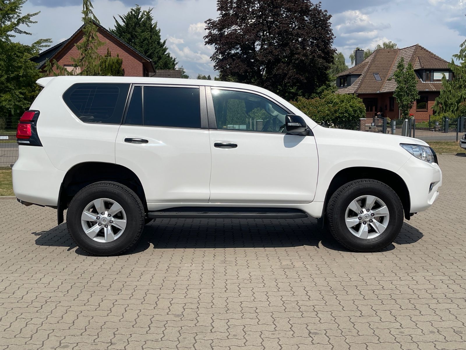 Toyota Land Cruiser 2.8 D-4D Comfort AHK 48.561 KM foto 5