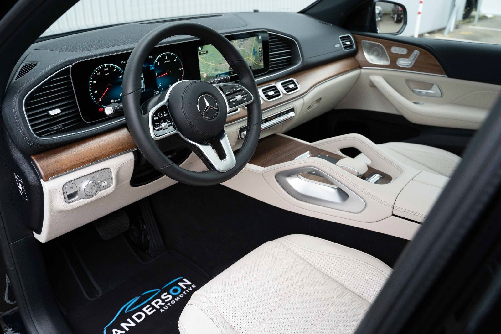 Fahrzeugabbildung Mercedes-Benz GLE 350D COUPE 4M AMG BURM 360° BEIGE 21" SOFT