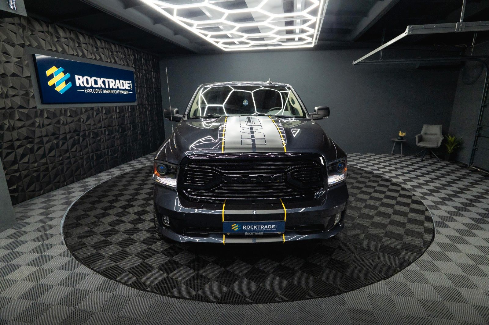 Fahrzeugabbildung Dodge RAM 5.7 V8 HEMI 4x4 OFFROAD Night-Paket *LED*AHK