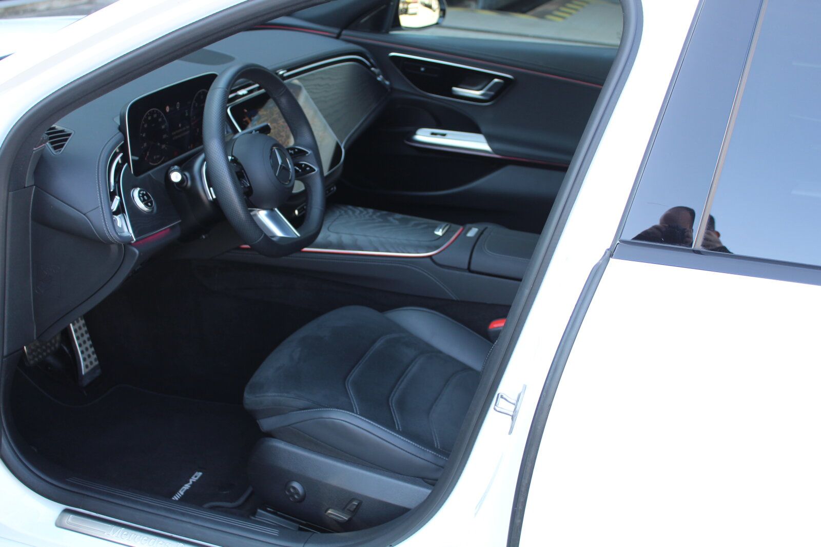 Mercedes-Benz E 220 d AMG PANO NIGHT LED KAMERA NAVI TOTWINKEL foto 5
