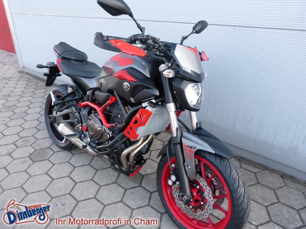 Yamaha MT-07 Moto Cage 1.Hand Tieferlegung + Zubehör