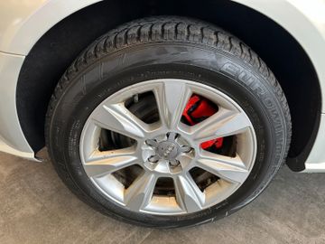 Audi A4 *3-ZONEN*MEMORY*StzHZBelftg*TEMPO*AHK*LEDER*