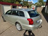 Toyota Avensis 1.8 VVT-i - - Toyota aus 2004