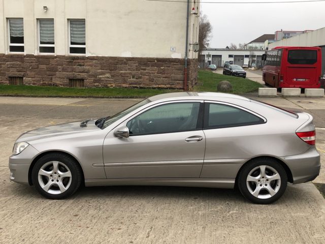 Mercedes-Benz C 180 Kompressor Sportpaket Sehr Guter Zustand