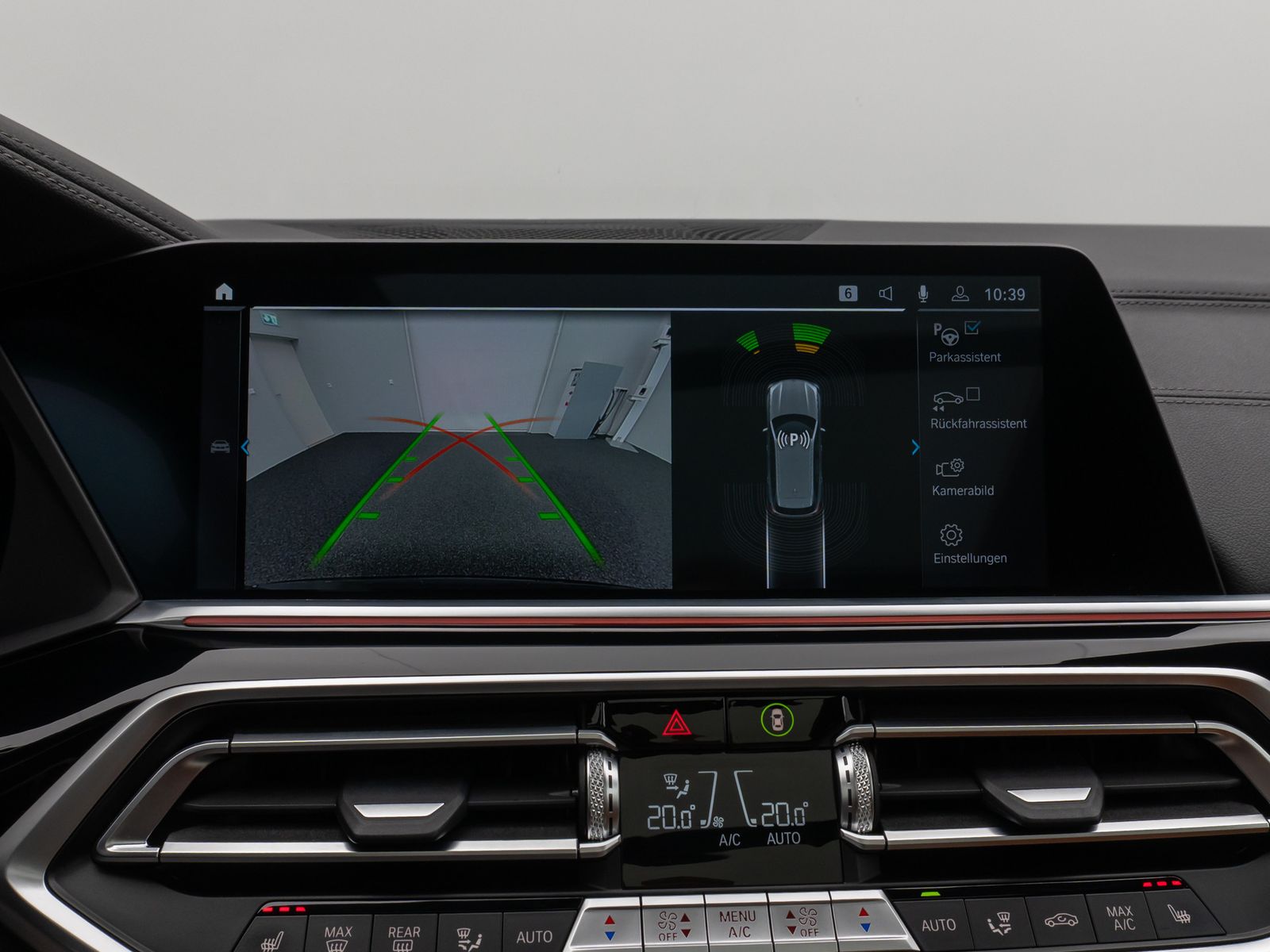 Fahrzeugabbildung BMW X5 xD45e M Sport Panorama Laser Kamera DAB H/K