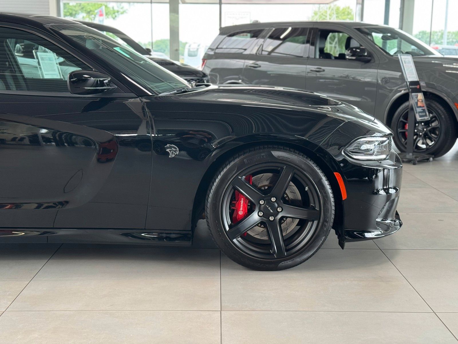 Fahrzeugabbildung Dodge Charger 6.2 SRT Hellcat  "Adaptive Dämpfer NAVI"