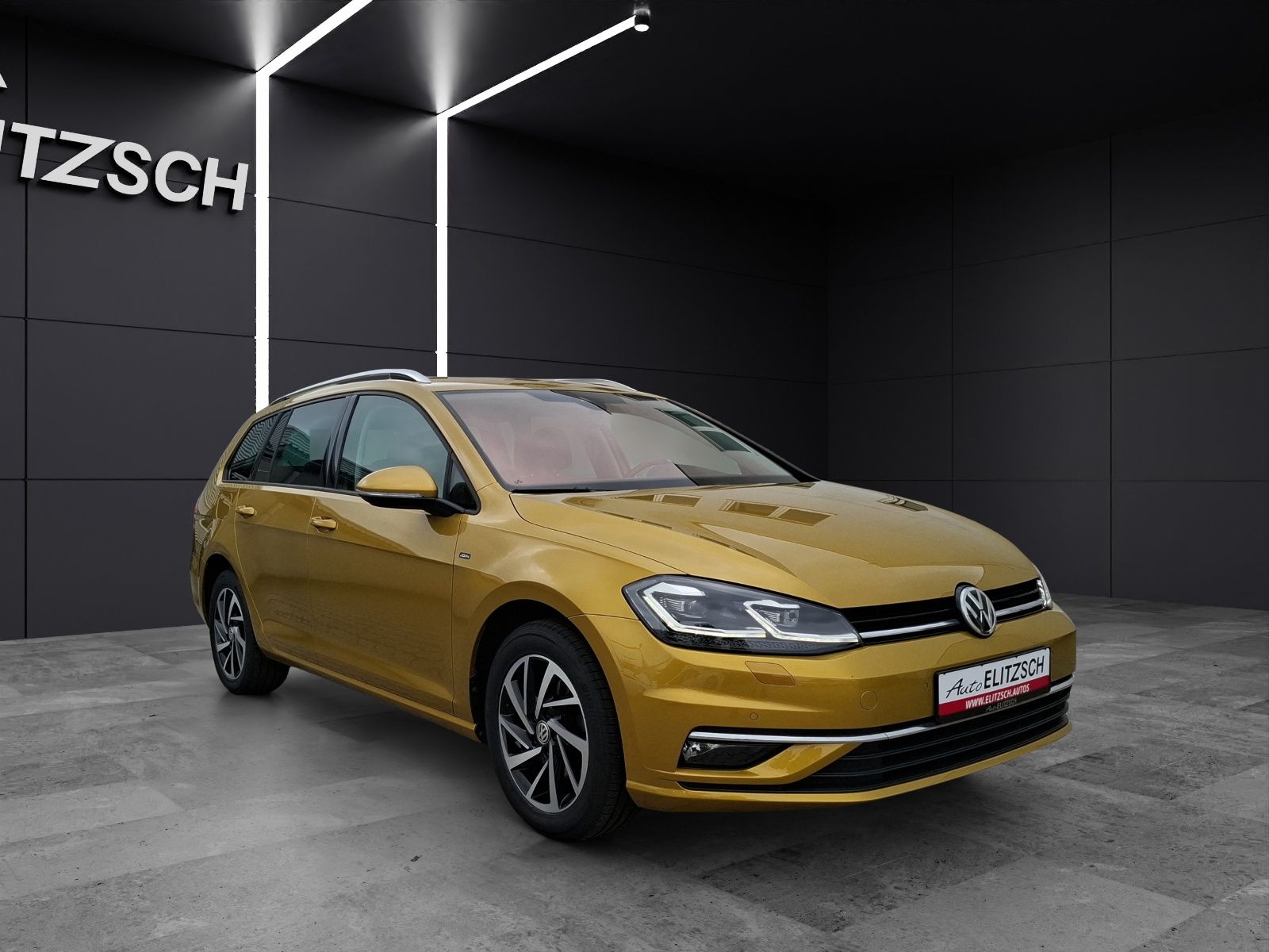 Fahrzeugabbildung Volkswagen Golf VII Variant TSI Join DSG LED AHK Navi ACC P