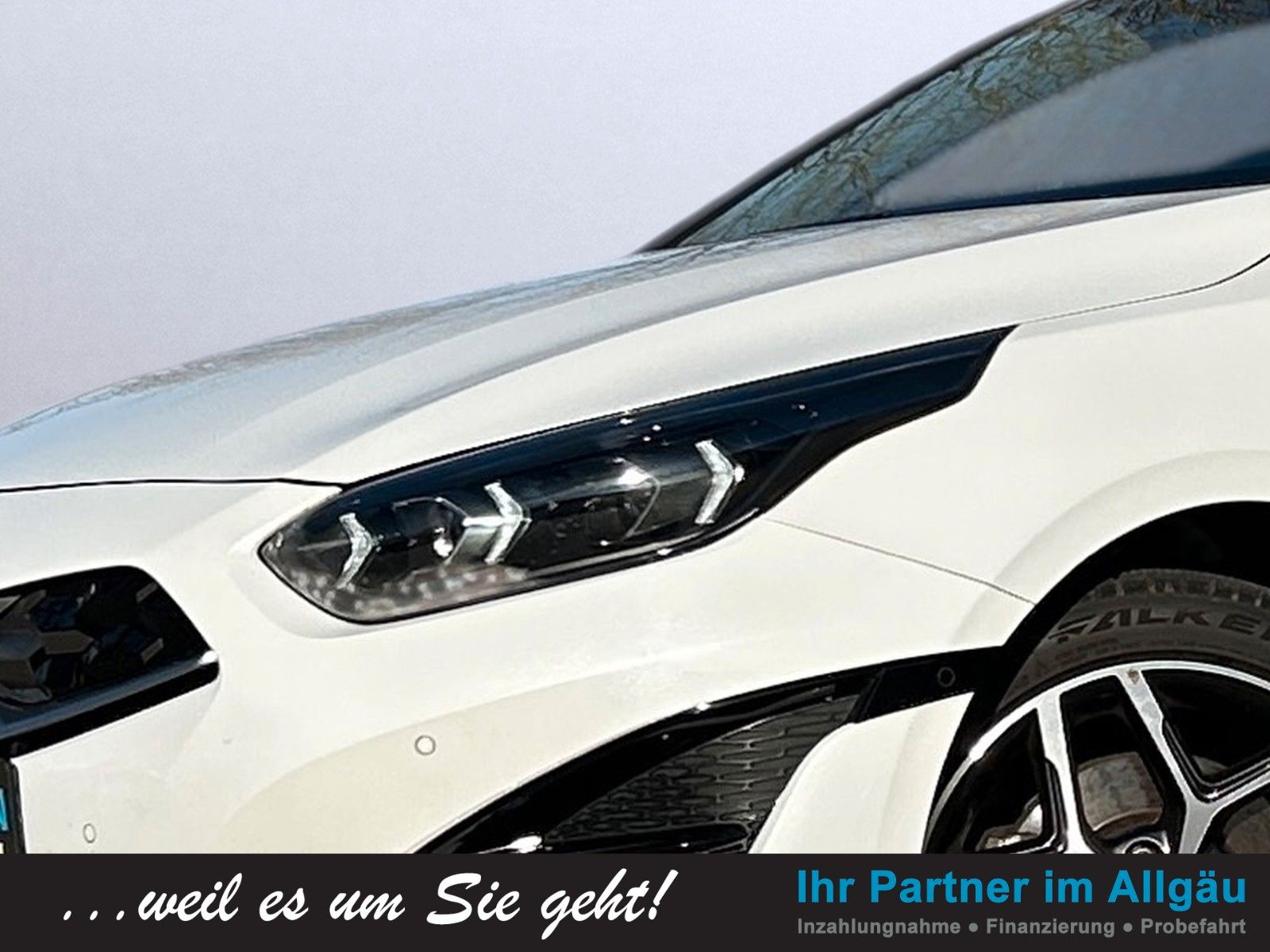 Fahrzeugabbildung Kia CEED KOMBI PHEV PLATINUM VOLL 1HD AHK GARANTIE29