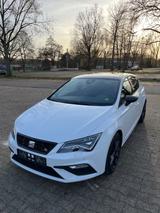 Seat Leon 1.5 TSI FR Black Matt DSG Pano Kam 1.Hd TÜV - Seat Leon Gebrauchtwagen in Hagen