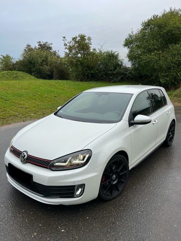 Volkswagen Golf 2.0 TSI DSG GTI GTI