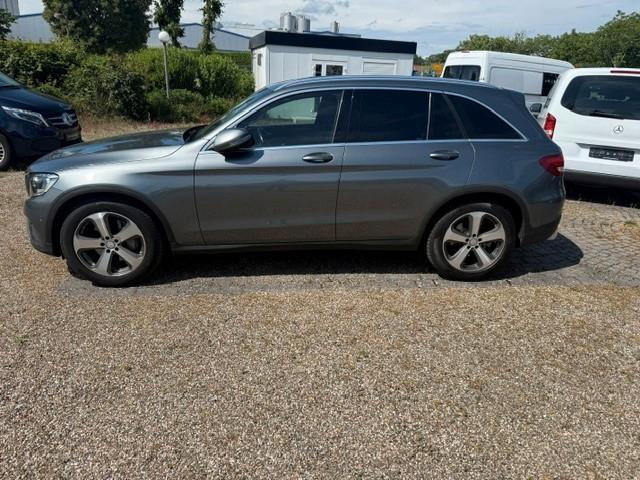 Mercedes-Benz GLC 220 d 4M AHK
