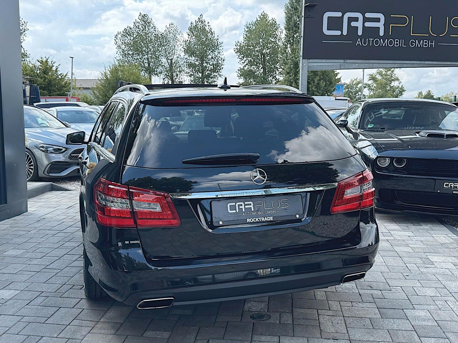 Fahrzeugabbildung Mercedes-Benz E 500 CGI AMG Black Edition *ACC*Pano*Airmatic*