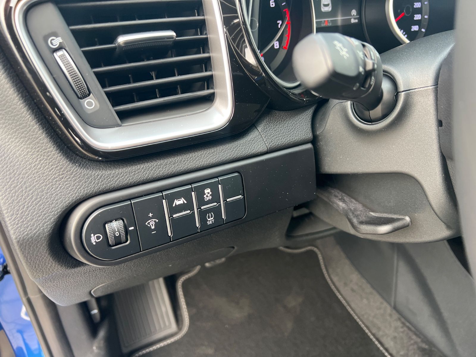Fahrzeugabbildung Kia XCeed 1.5 T-GDI Vision Komfort Paket