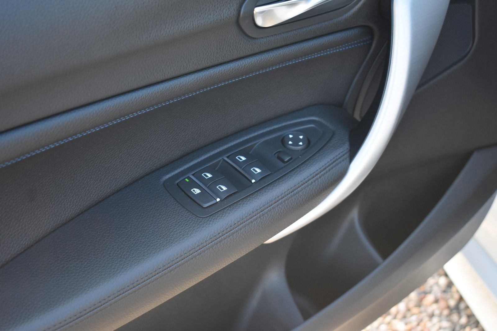 Fahrzeugabbildung BMW 118i Lim. Edition M Sport Shadow Navi Leder LED