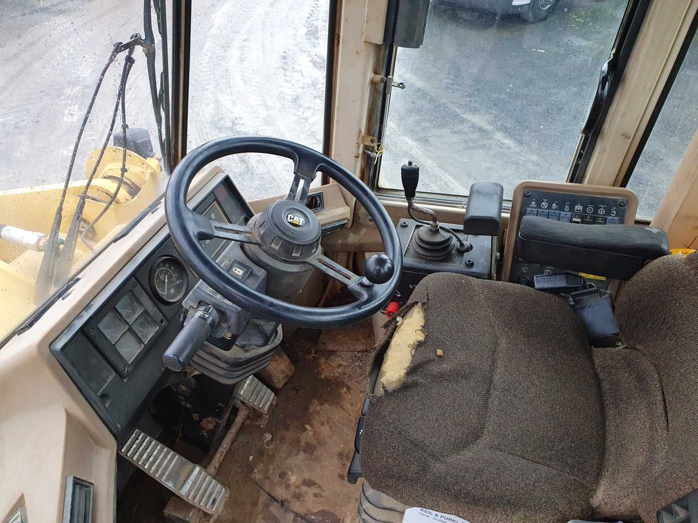 Fahrzeugabbildung CAT 928F / nur 9.802h / Aircondition / 1994