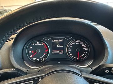Audi A3 *KEYLESS*PANO*ALCANTARA*ACC*StdHZ*2-ZONEN*AHK