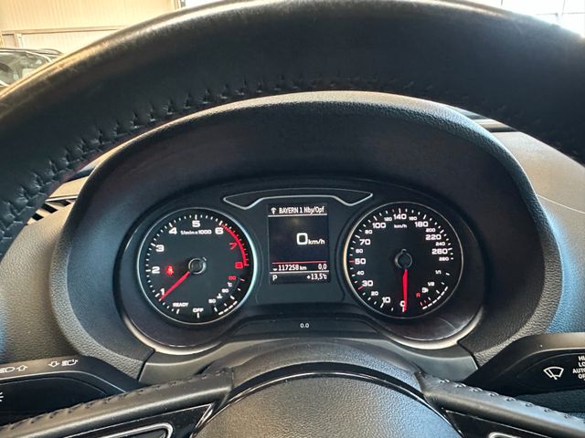 Audi A3 *KEYLESS*PANO*ALCANTARA*ACC*StdHZ*2-ZONEN*AHK