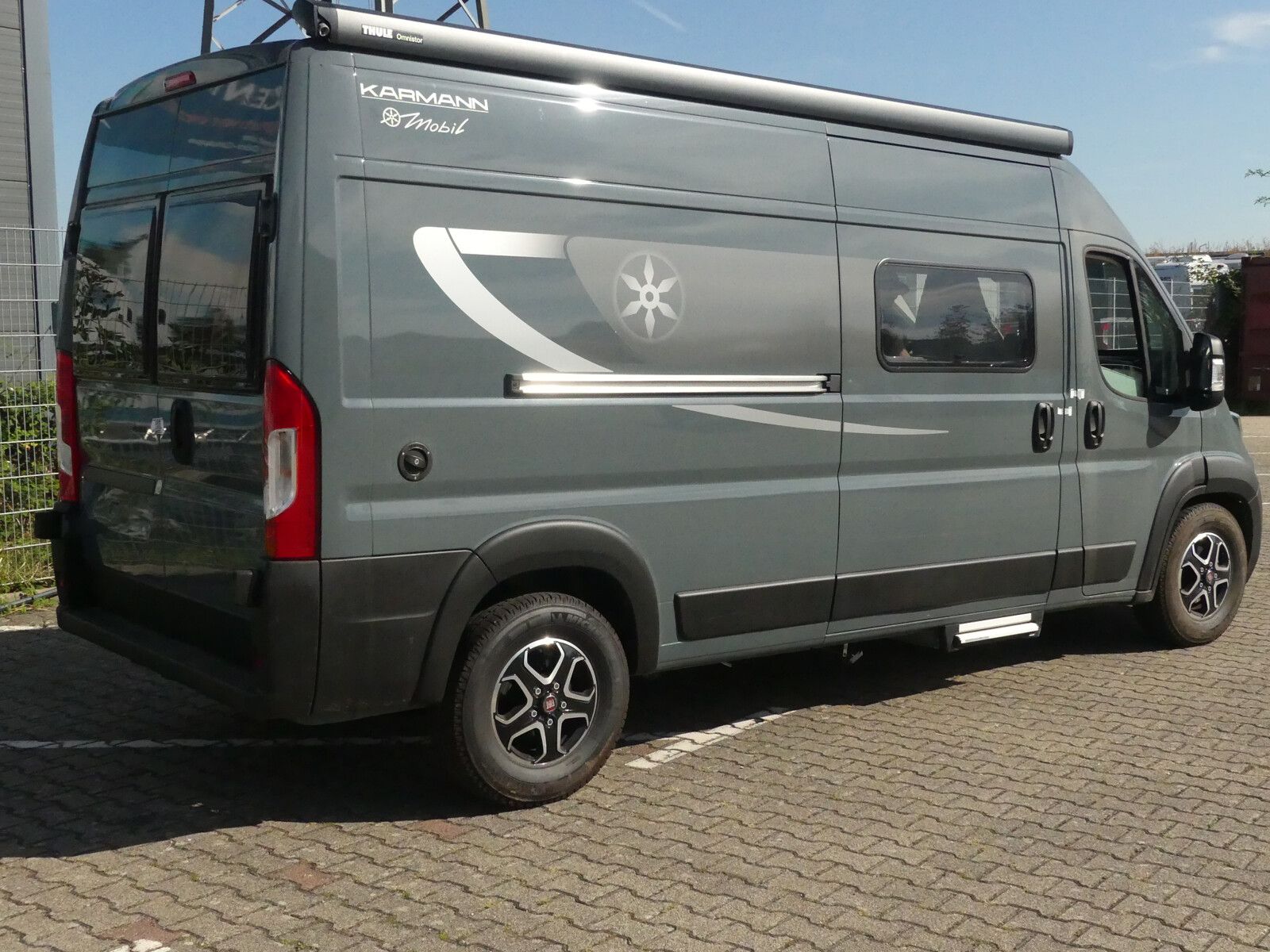 Fahrzeugabbildung Karmann Davis Lifestyle DA 590 LS Panorama Dachfenster