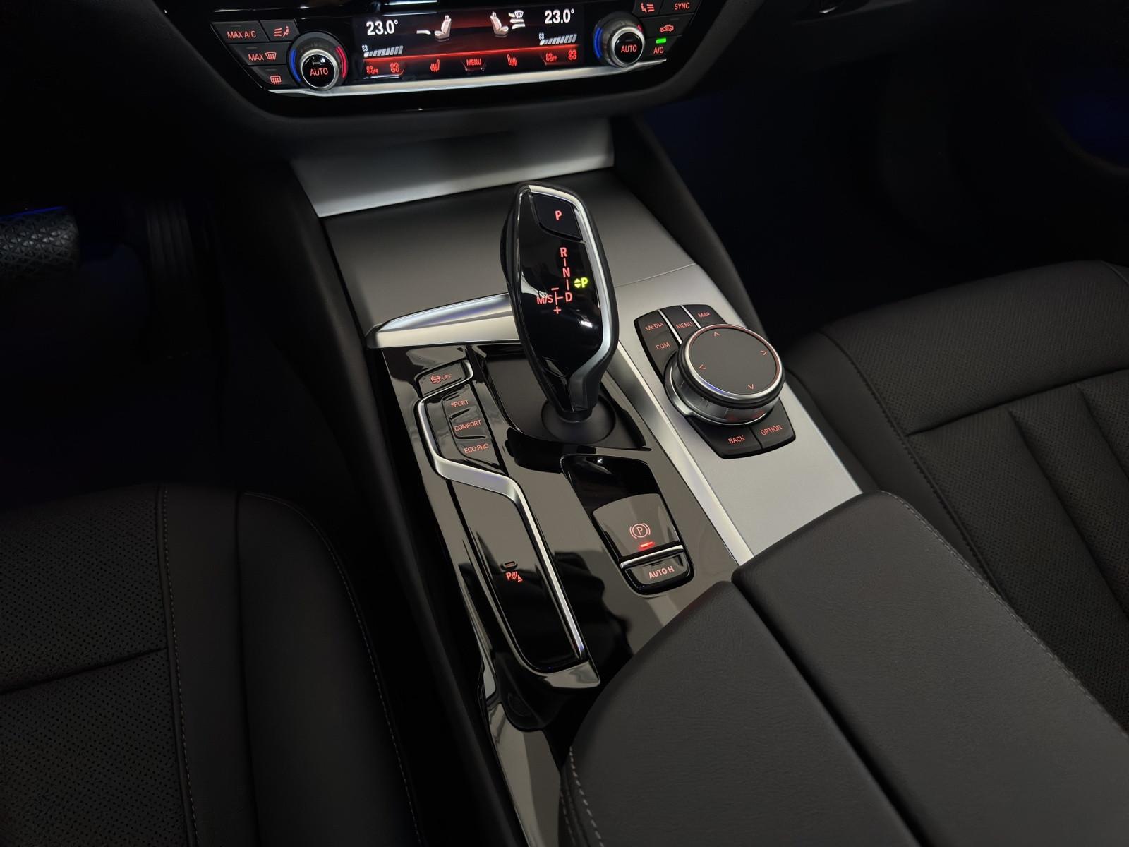 BMW 530i xDrive Touring *Laser*HUD*Leder*ACC*