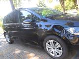Volkswagen Touran 2.0 TDI SCR 85kW DSG 7 Sitzer, Navi - Volkswagen Touran: Leder