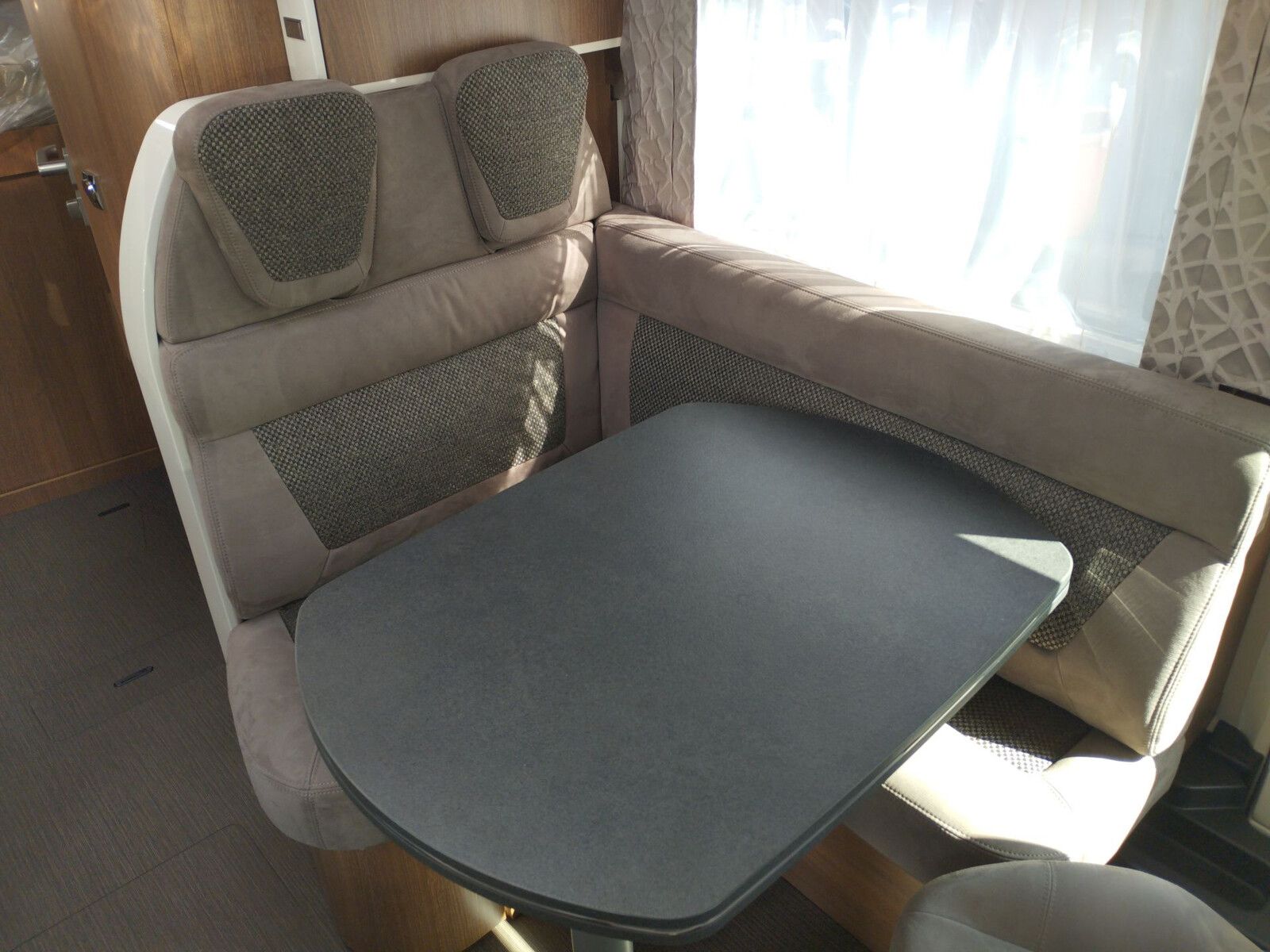 Fahrzeugabbildung Carthago c-compactline I 138 DB Fiat, Navi, Chassis-Plus