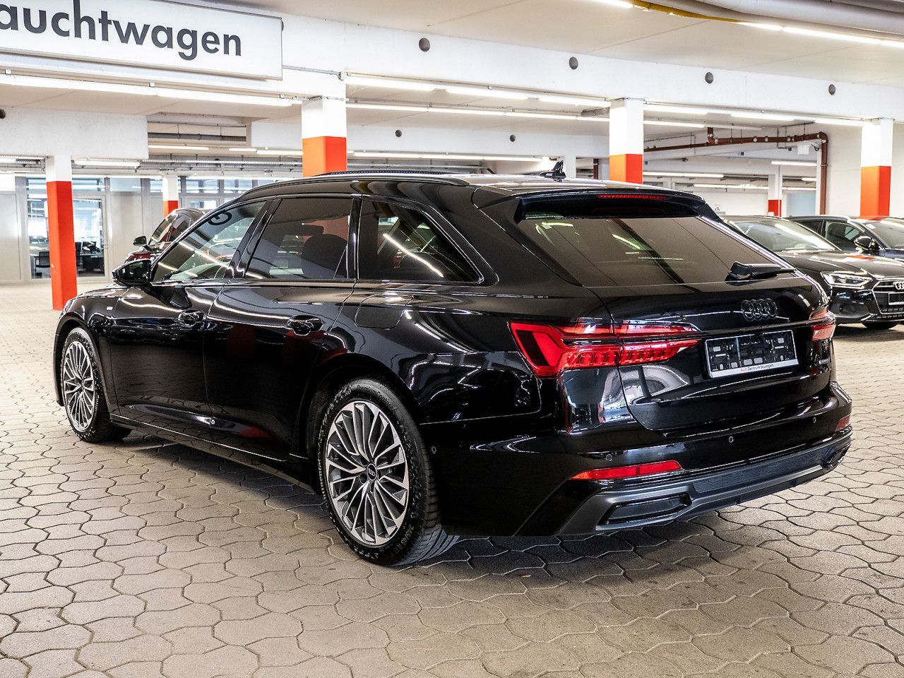 Audi A6 Avant 55 TFSI e quattro S line AHK Pano B&O foto 4