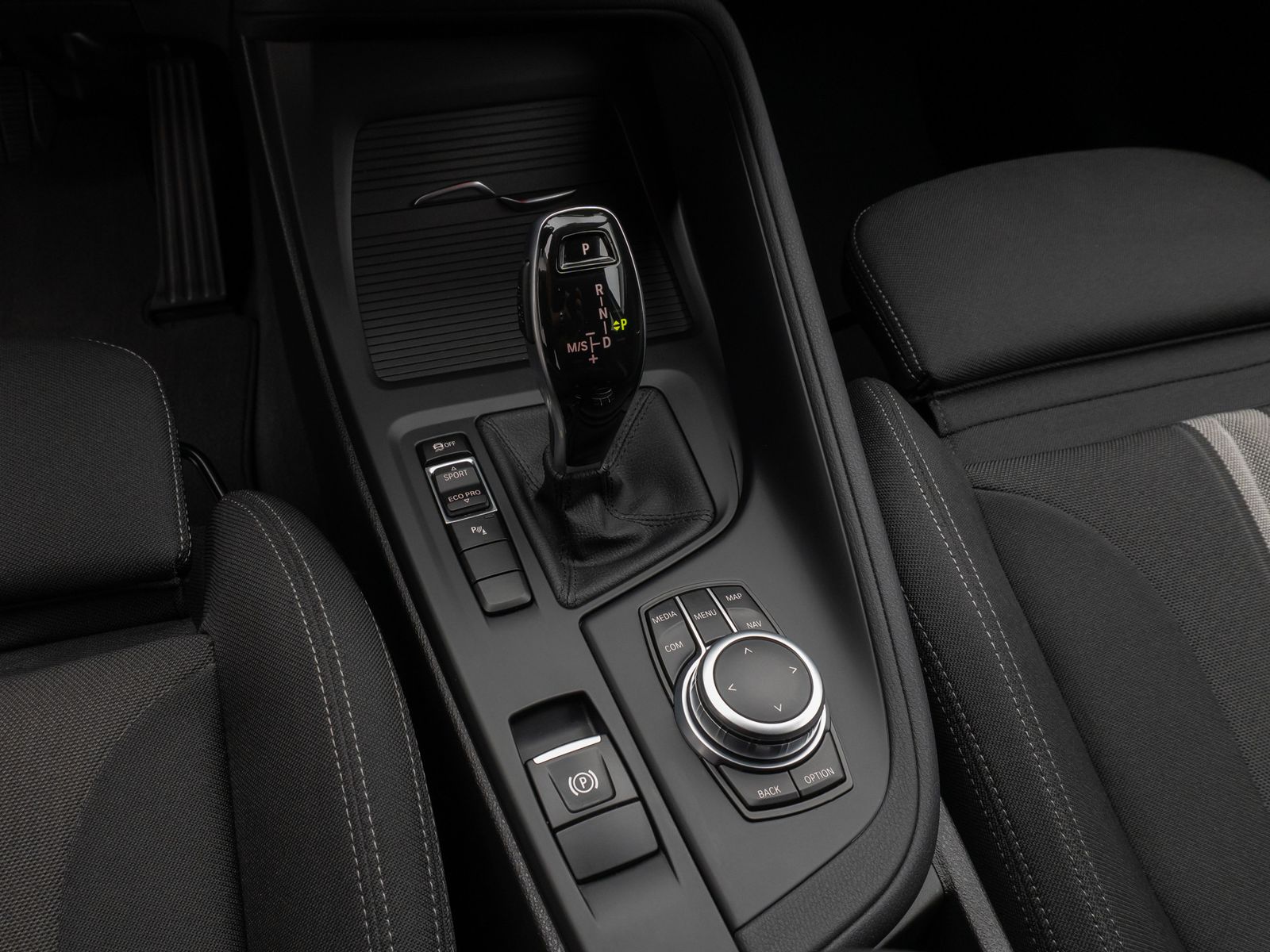 Fahrzeugabbildung BMW X1 sD18i Kamera DAB HiFi Navi Komfort LED Sport