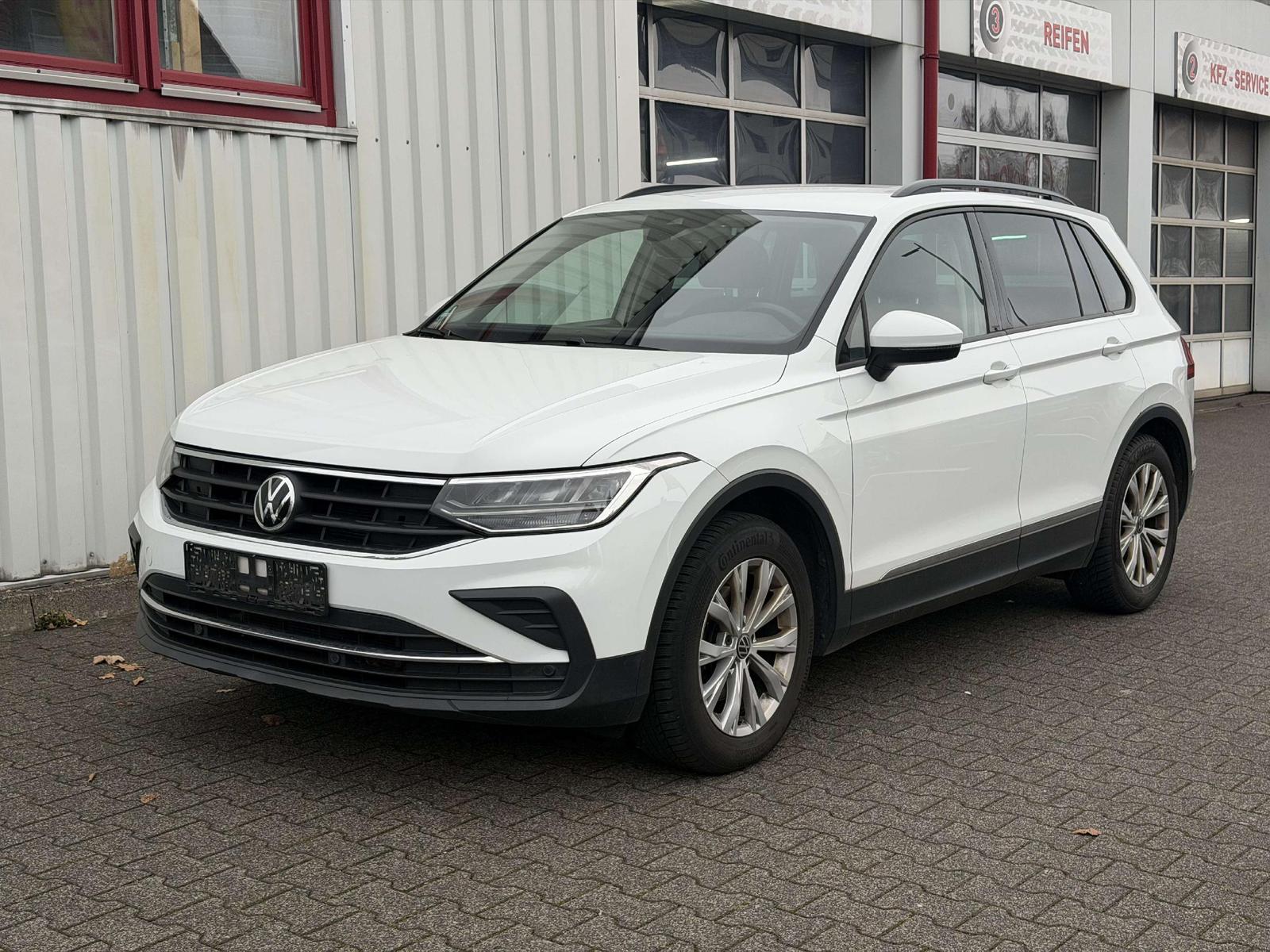 Volkswagen Tiguan 2.0 TDI Life  Navi ACC Apur AHK