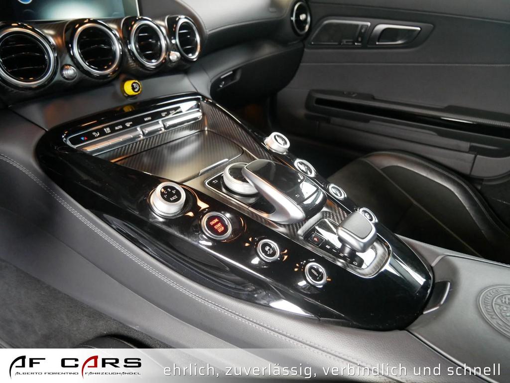 Mercedes-Benz AMG GT R