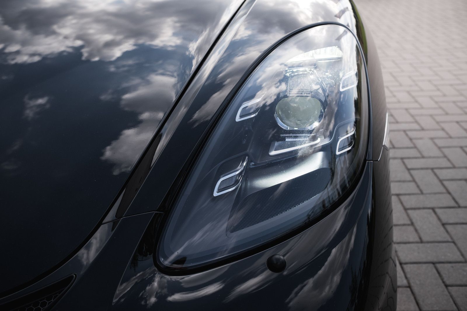 Fahrzeugabbildung Porsche Boxster 718 Spyder-BOSE -Sound-Approved-1. Hand