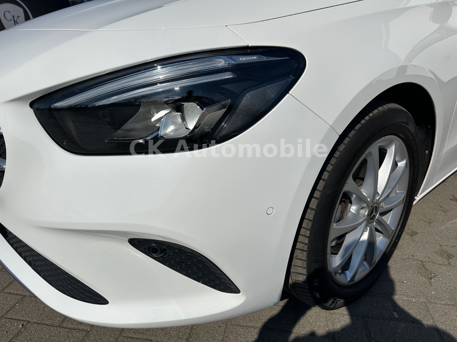 Fahrzeugabbildung Mercedes-Benz B 220 Progressive/Automatik/Navi/LED/Kamera