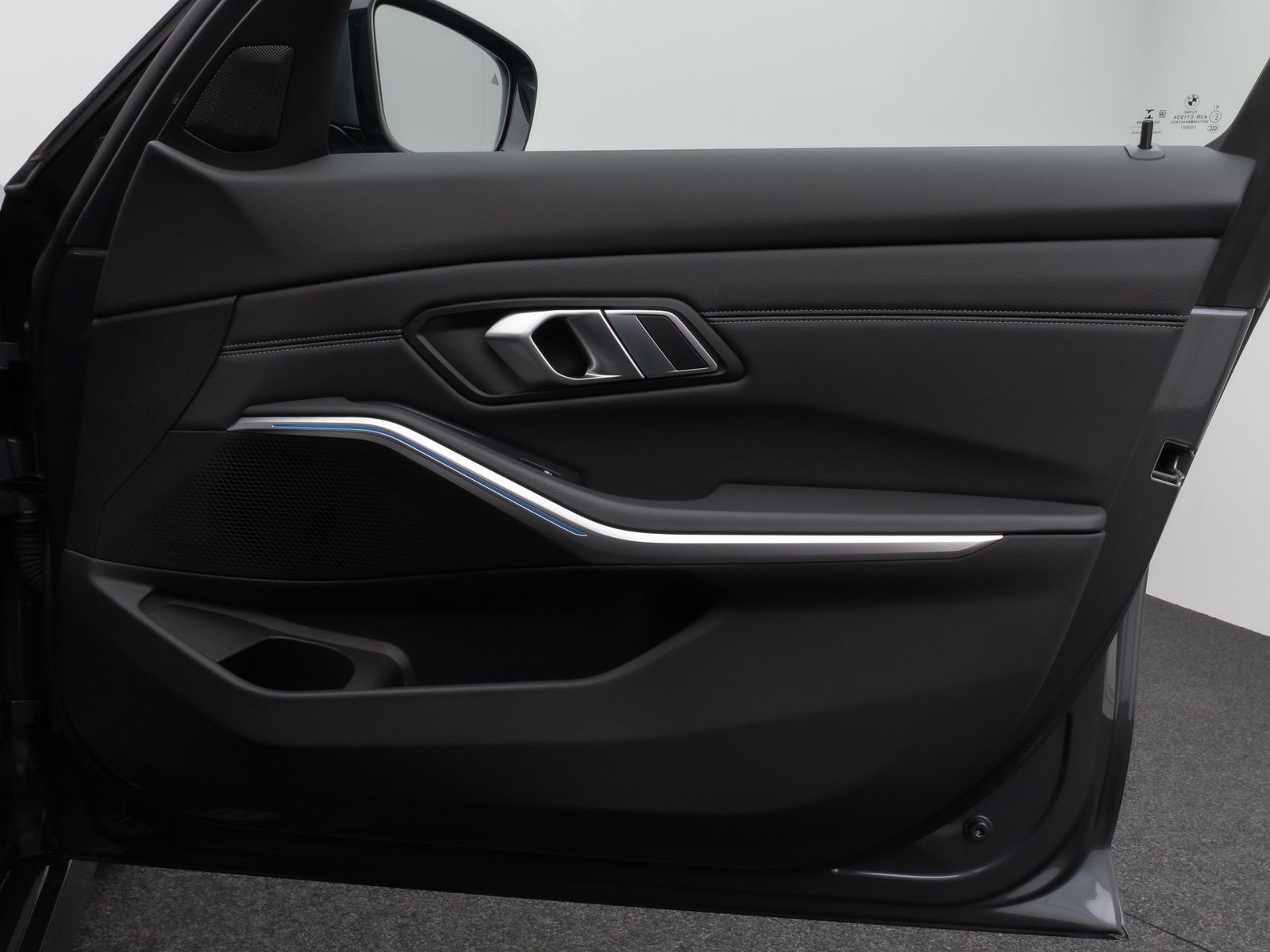 Fahrzeugabbildung BMW 330e SportLine Laser Kamera HUD DAB HiFi Komfort