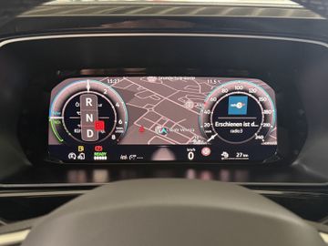 Volkswagen Caddy Maxi eHYBRID STYLE DSG LED ACC KAM 7SITZER