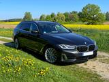 BMW 540d xDrive Touring LuxuryLine NaviLEDSHZTemDist - gebrauchte BMW 540 aus dem Jahr 2022