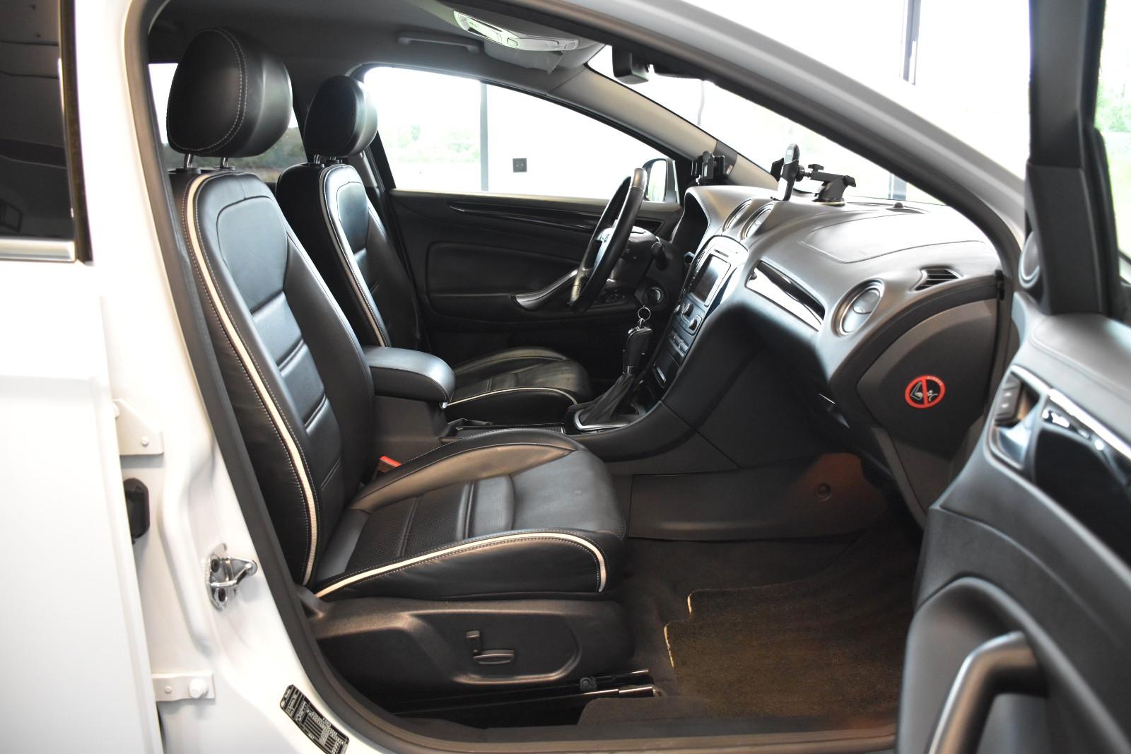 Ford Mondeo 2014 — photo 24