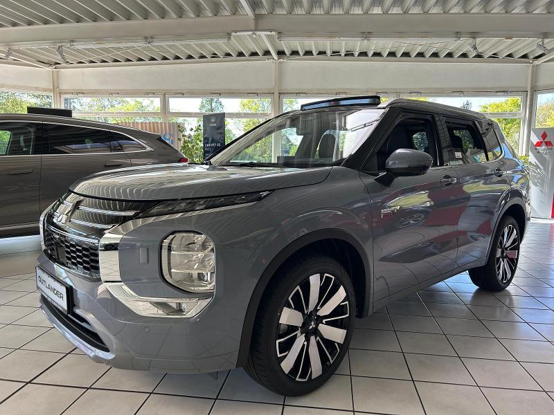Mitsubishi Outlander 2.4L PHEV TOP 2-Farb * 8 J. Garantie *