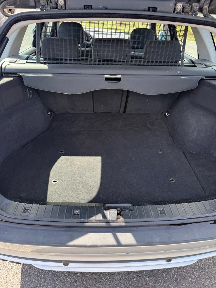 BMW 325 2004 — photo 11