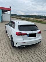 Mercedes-Benz A 220 DCT - AMG Line Digitalweiß Metallic  - : Limousine, Metallic