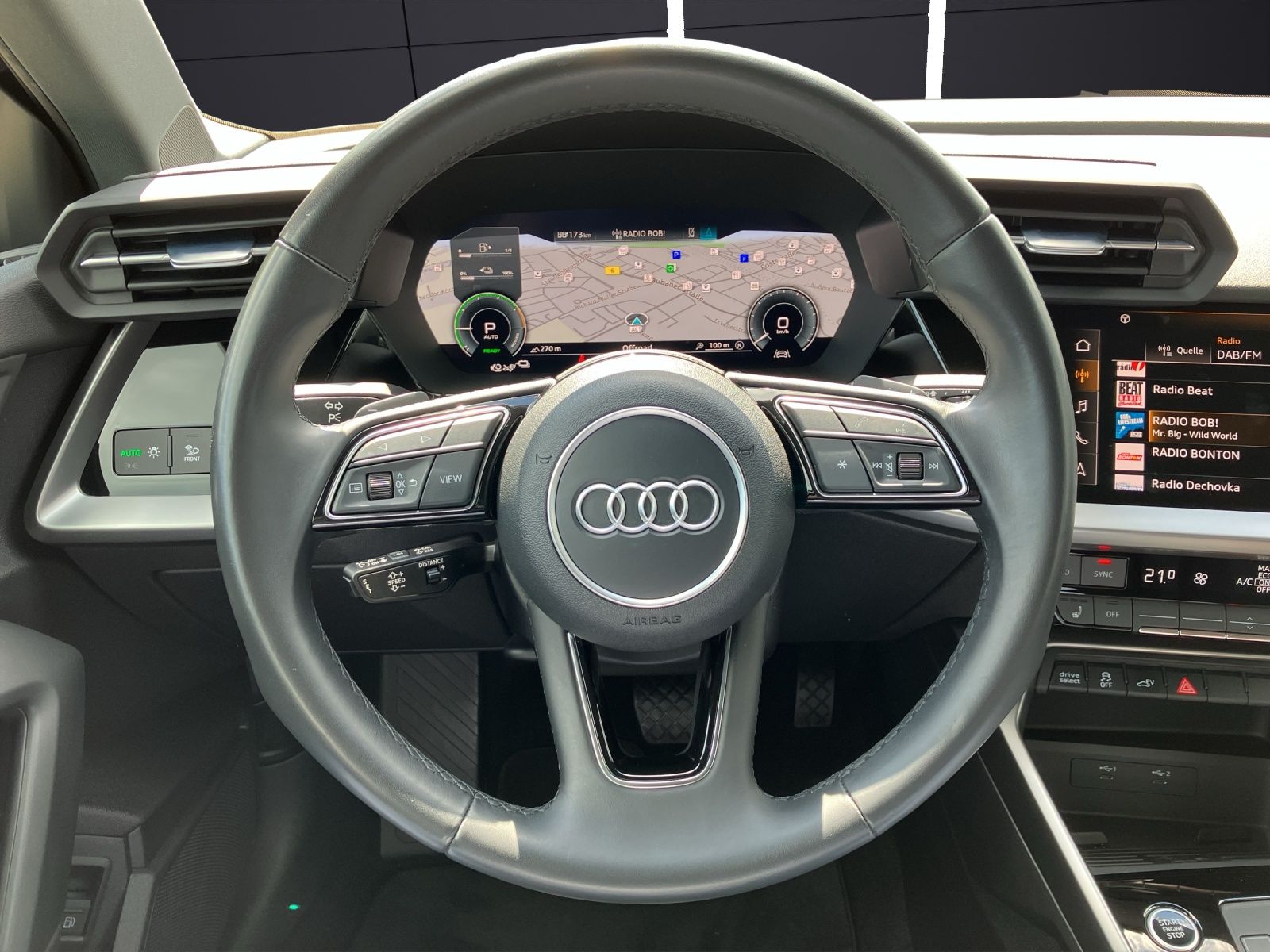 Fahrzeugabbildung Audi A3 Sportback 40 TFSI e S tronic LED DAB EPH SH N