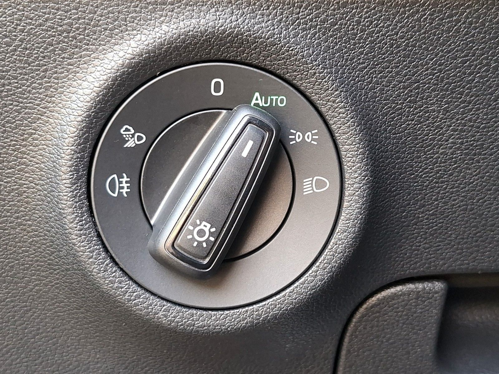 Fahrzeugabbildung SKODA Karoq Sportline*DSG*ViCo*PDC*Kamera*ACC**